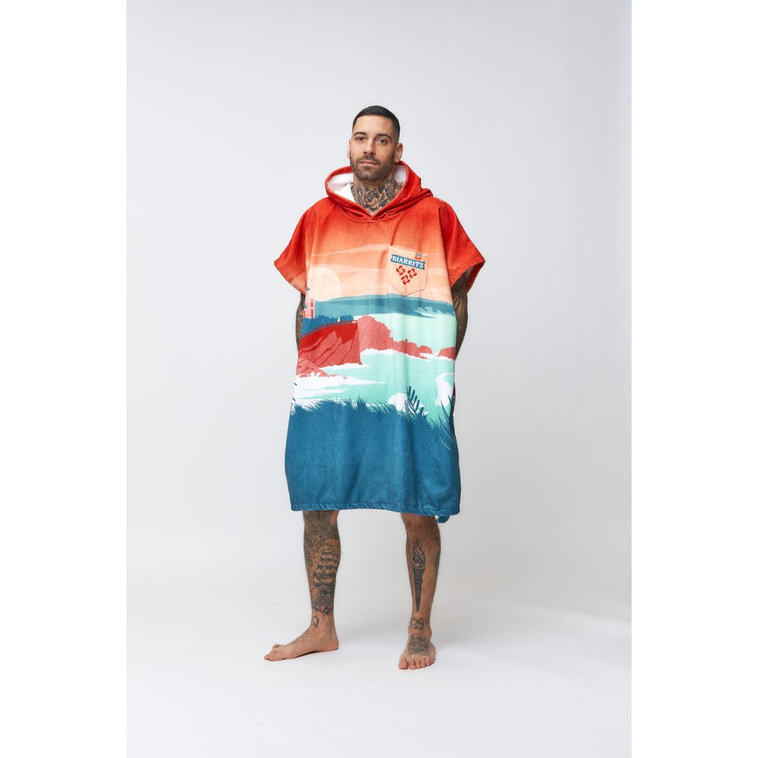 PONCHO AFTER DESTINATION BIARRITZ